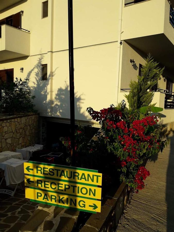 Hotel Natali Dhermi Exterior photo